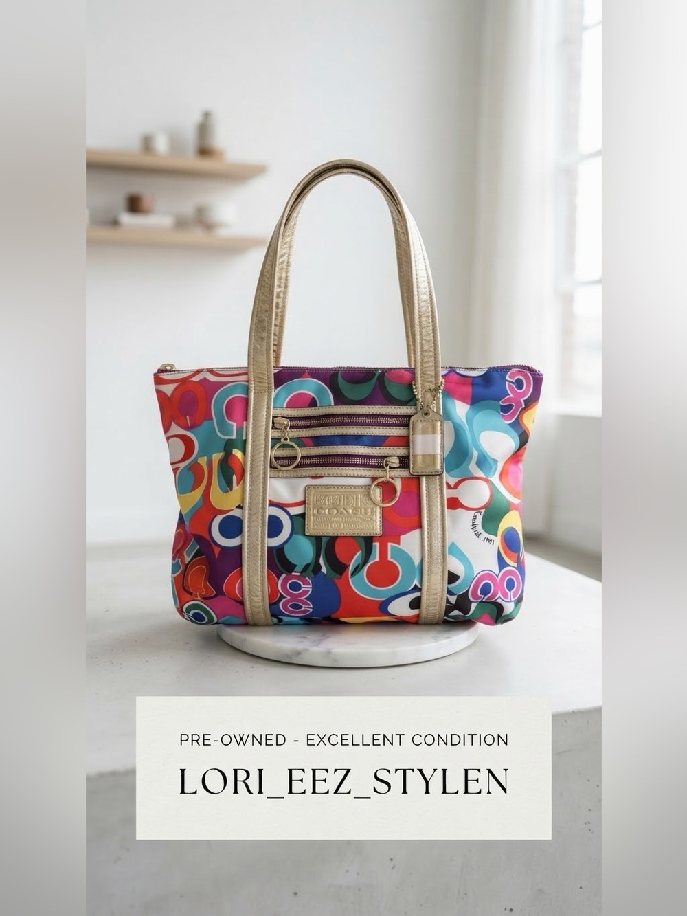 Y2K immaculate Coach Multicolor Signature Print Tote with Gold Handles